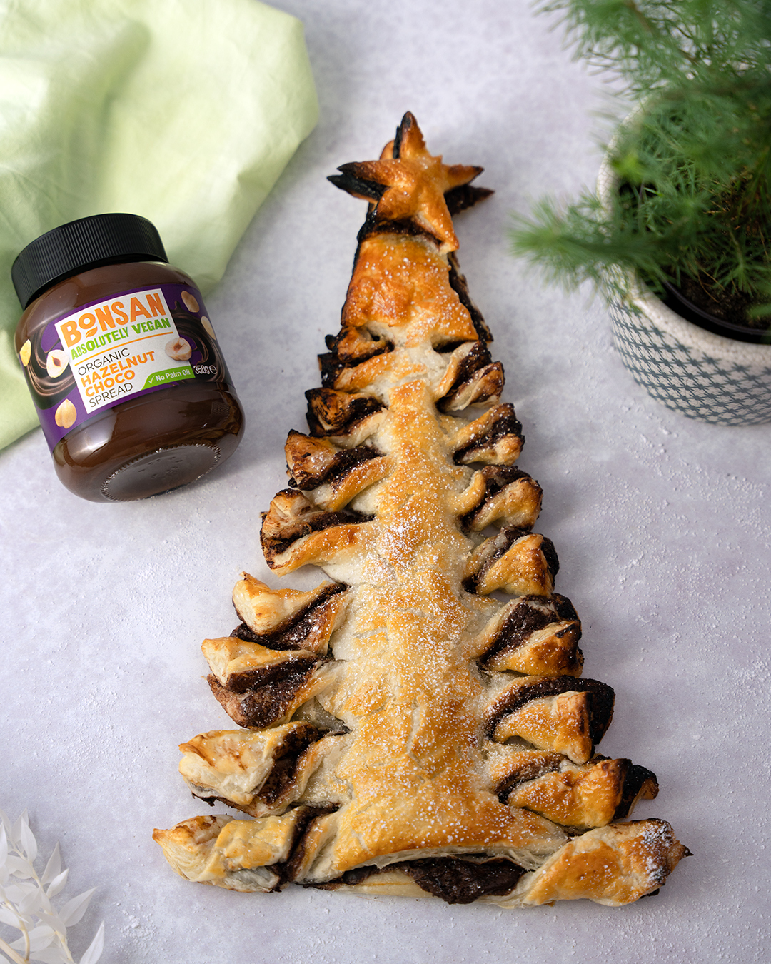 Viral Chocolate Christmas Tree Puff Pastry (Vegan) | Bonsan Absolutely Vegan